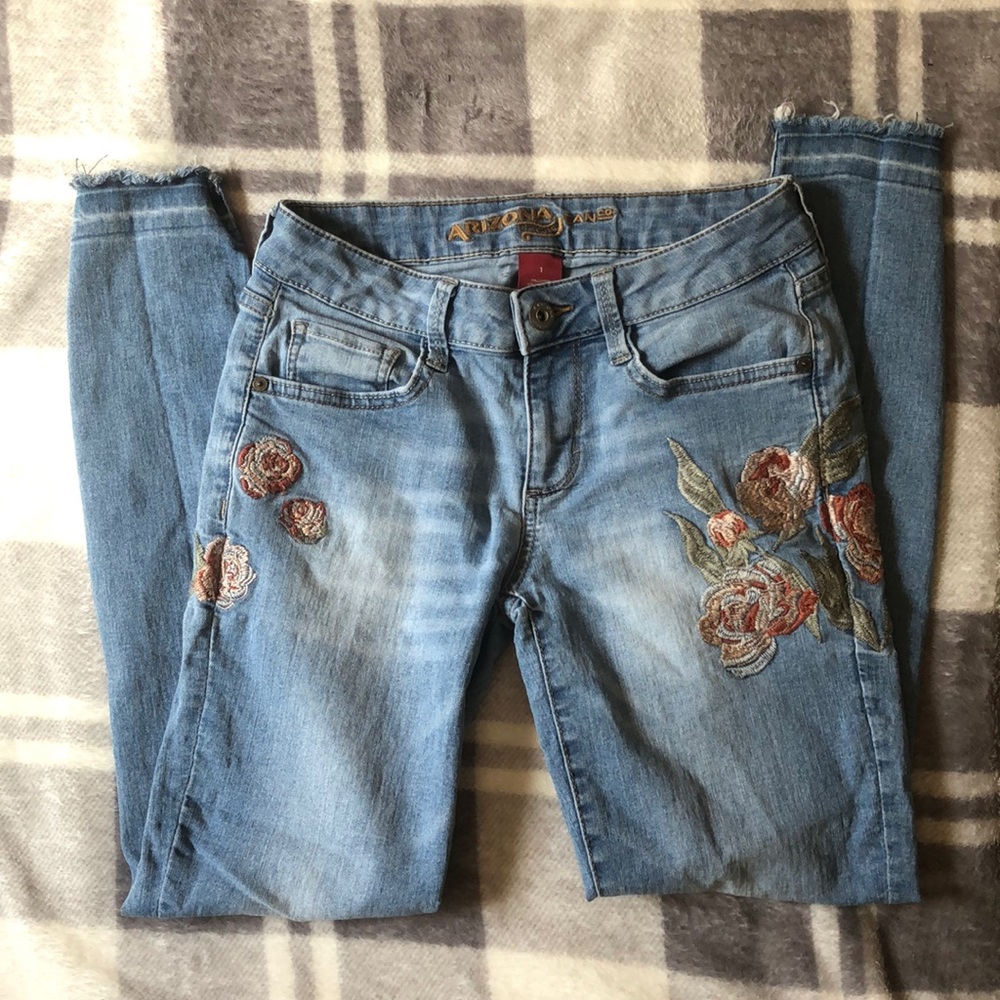 Juniors flower patterned jeans